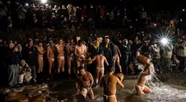 Xoá bỏ lễ hội 'đàn ông khỏa thân' ở Nhật Bản